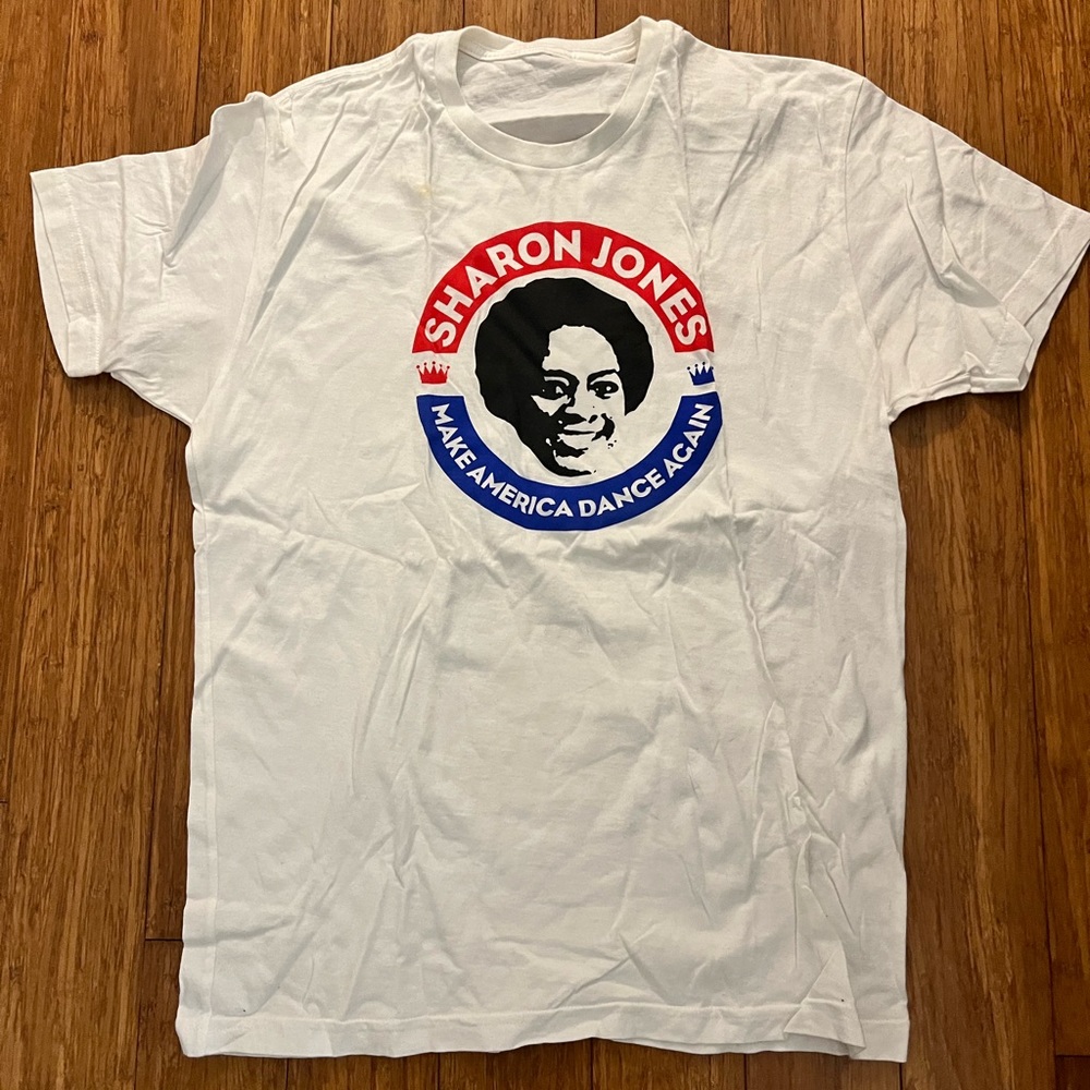 Sharon Jones "Make America Dance Again" Daptone T-shirt - Men's medium